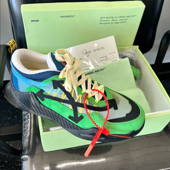 Off-white sneakers - Picture 2 of 4